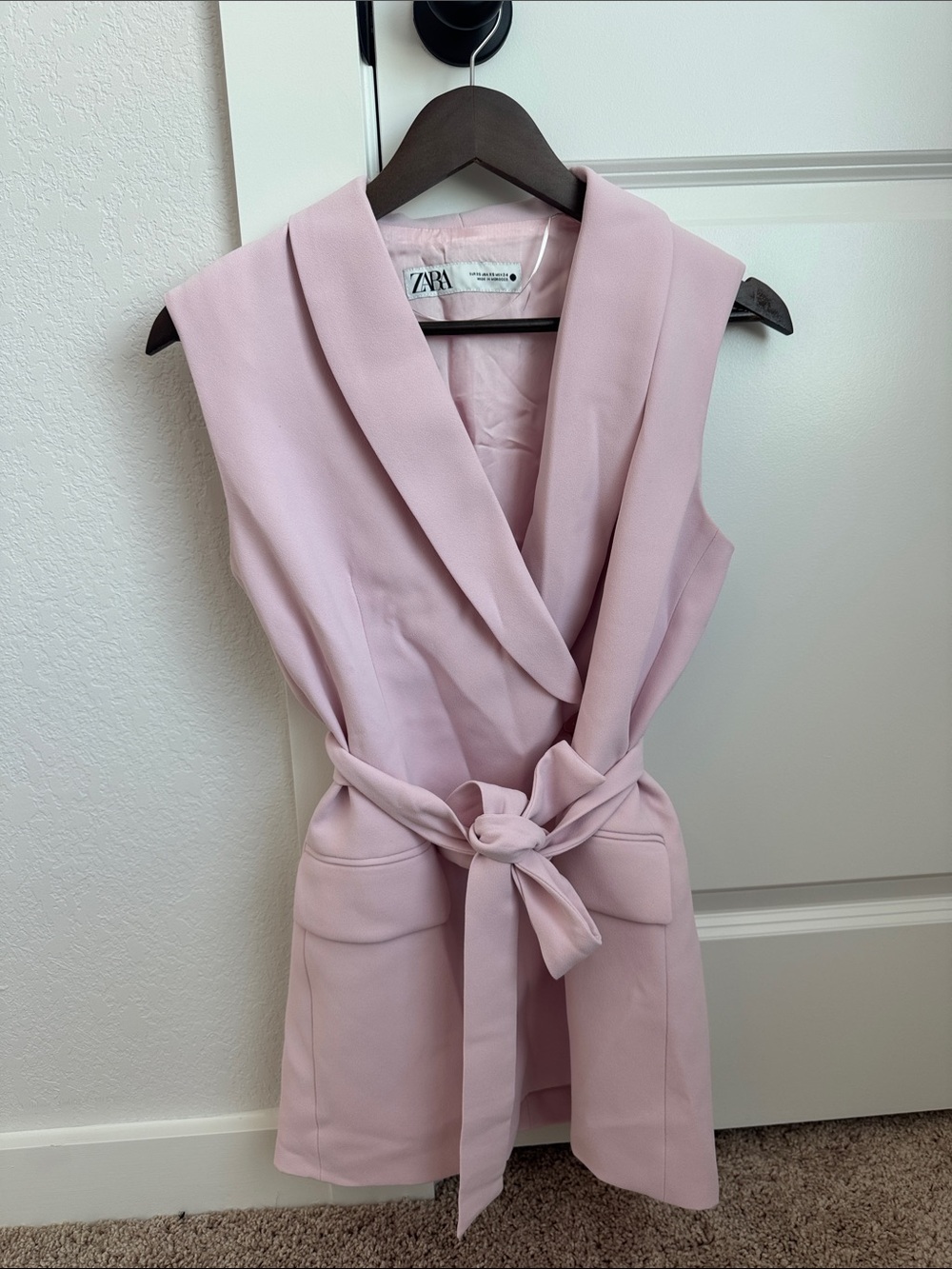 Zara pink sleeveless blazer